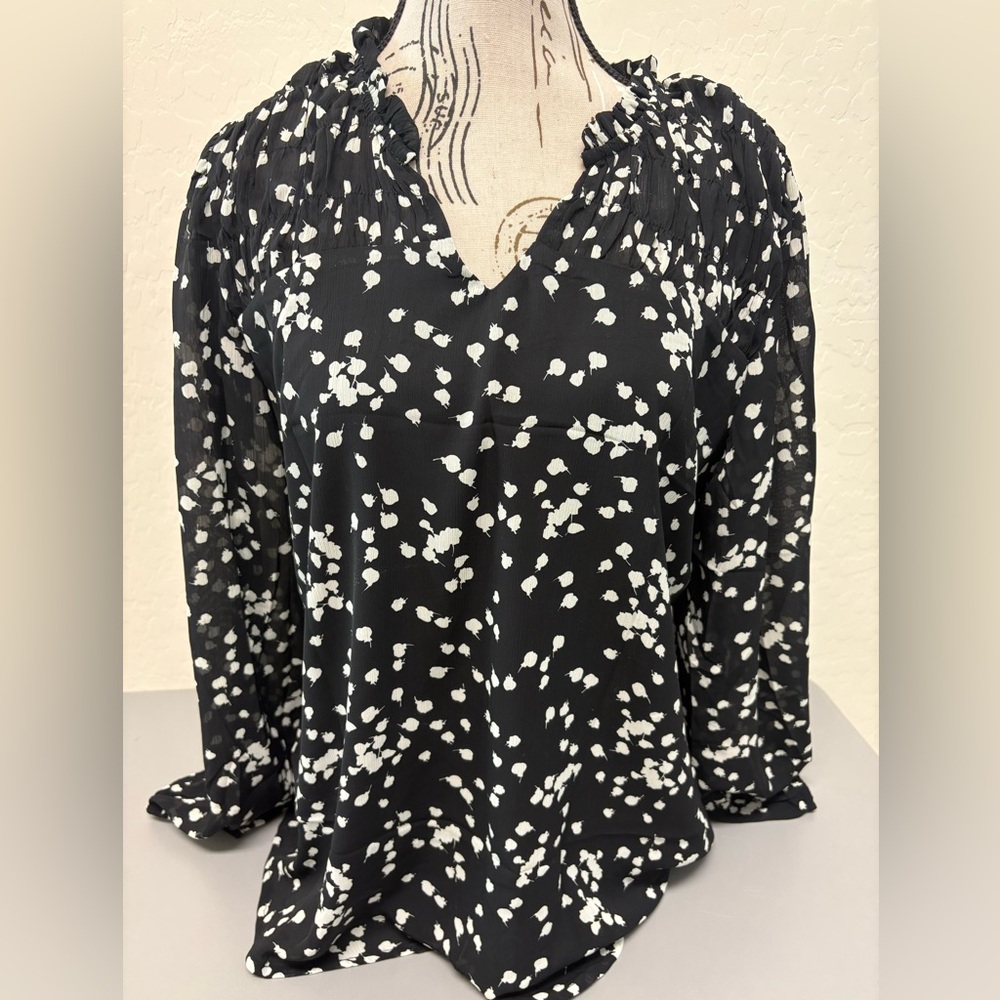 Chic Black and White Women's Blouse Size L